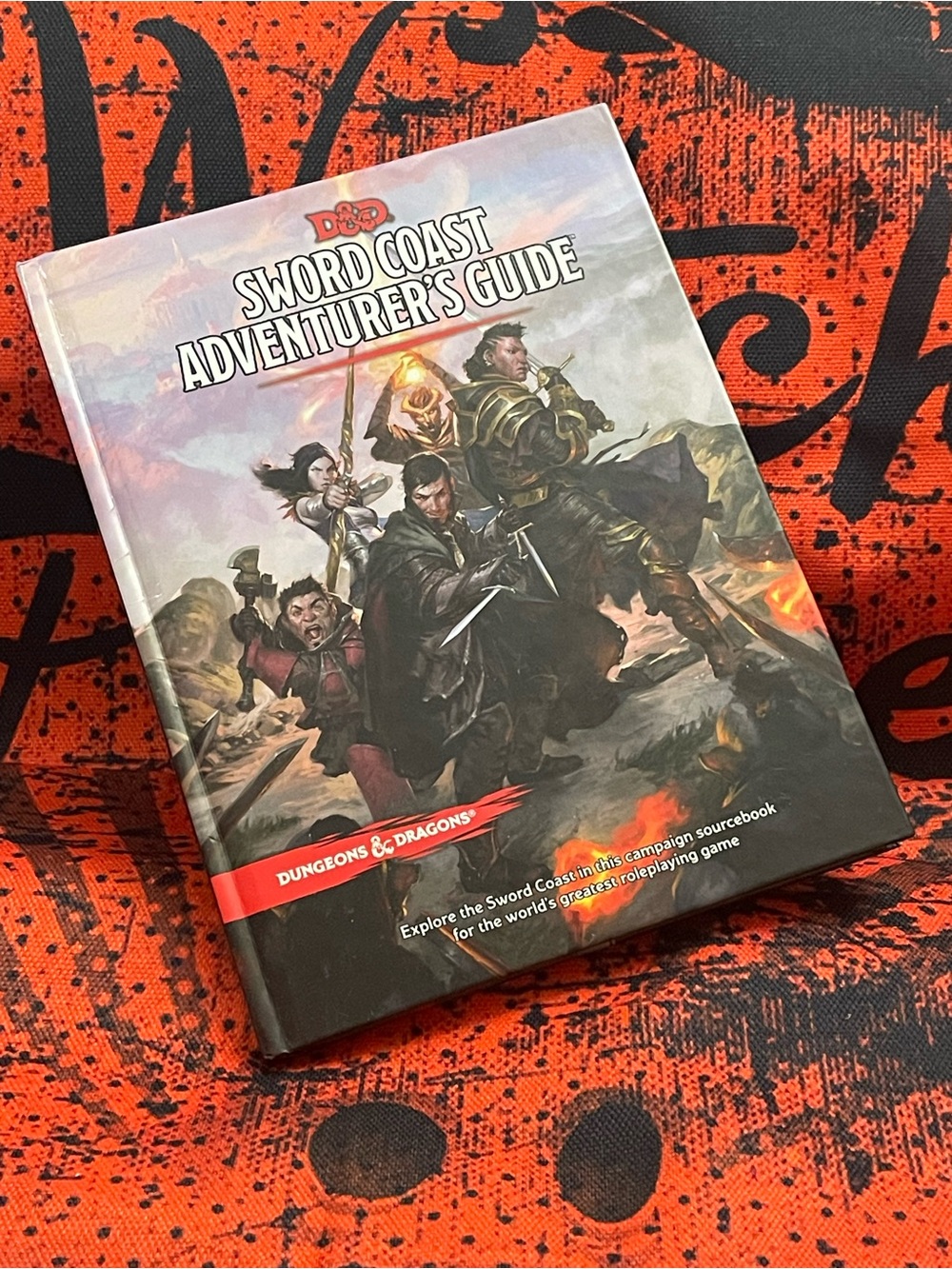D&D Dungeons & Dragons Sword Coast Adventurer's Guide Hardcover Role-Playing